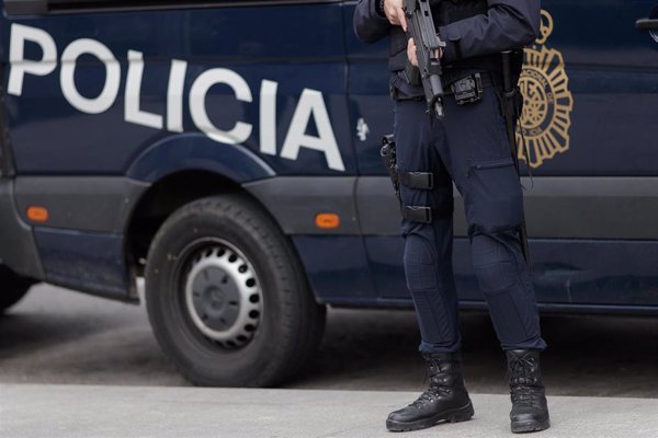La Policía desaloja a los 'okupas' de una vivienda de una mujer de unos 80 años en Lavapiés (Madrid)