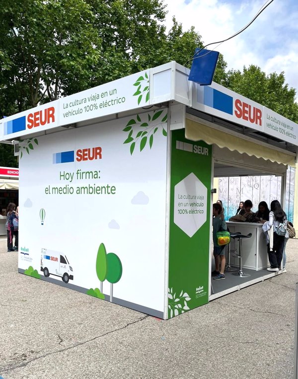 Seur se suma por segundo año a la Feria del Libro de Madrid con sus entregas 100% sostenibles