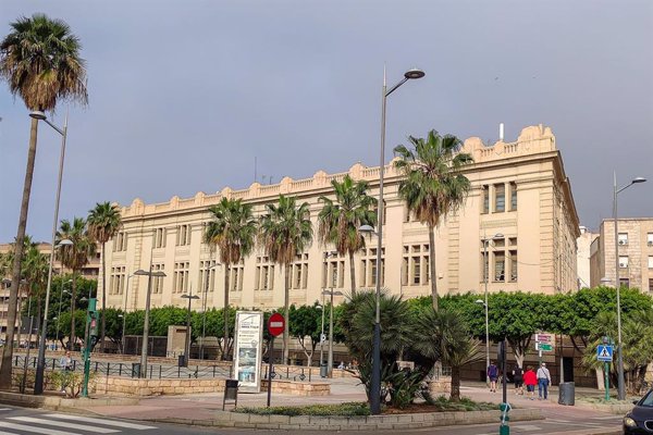 Orden de alejamiento al menor acusado de la agresión a un compañero en un IES de Almería