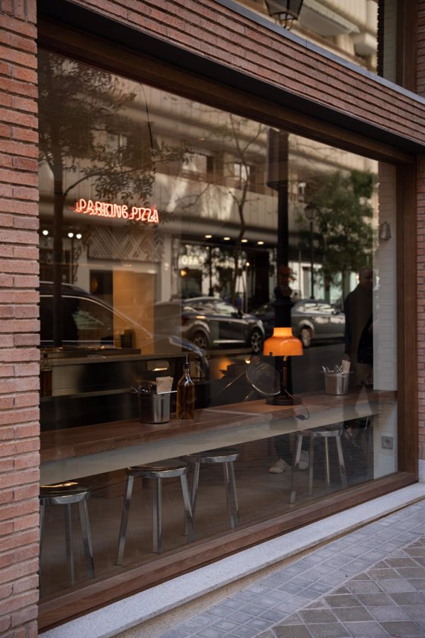 La pizzería barcelonesa Parking Pizza crece en España con la apertura de su segundo espacio en Madrid