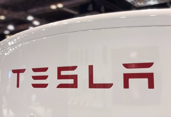Tesla quiere lanzar coches 