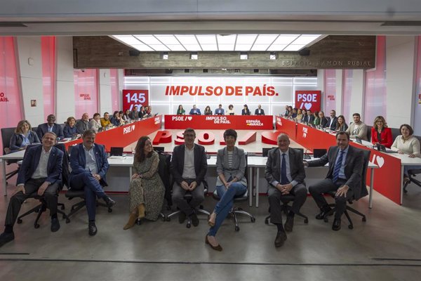 El PSOE acusa a Ayuso de mentir sobre el caso de su pareja y vuelve a exigir su dimisión
