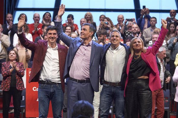 PSOE Cantabria pide a Sánchez que siga en el Gobierno 