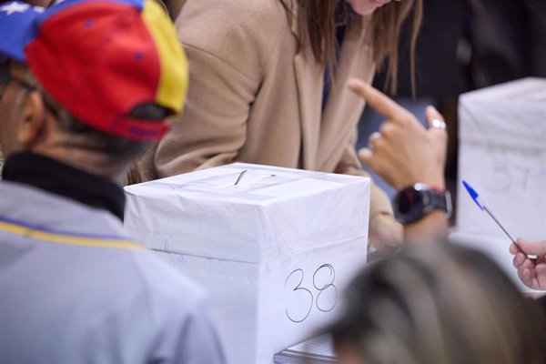 La Eurocámara y la diplomacia europea examinan el posible envío de observadores electorales a Venezuela
