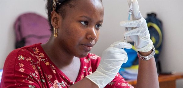 Tres nuevos países de África occidental implementan la vacuna contra la malaria