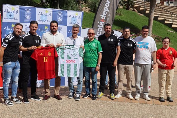 Alcalá de Guadaíra acogerá el partido solidario 'Selección Leyendas de España' en el Estadio Municipal