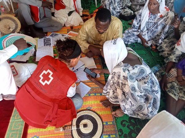 Cruz Roja se centra en recuperar los empleos de las personas afectadas por desastres naturales o conflictos bélicos