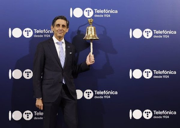 Álvarez-Pallete recibe 2,17 millones en acciones de Telefónica como parte del plan de incentivos de 2021