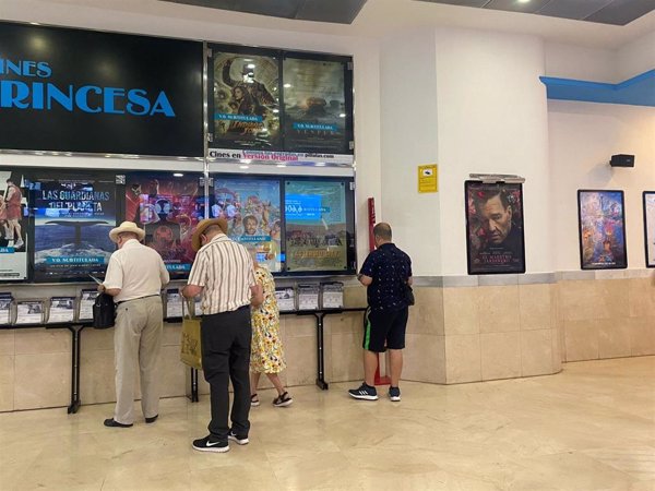 Los mayores de 65 años pueden vover a ir al cine desde mañana por 2 euros en 420 salas