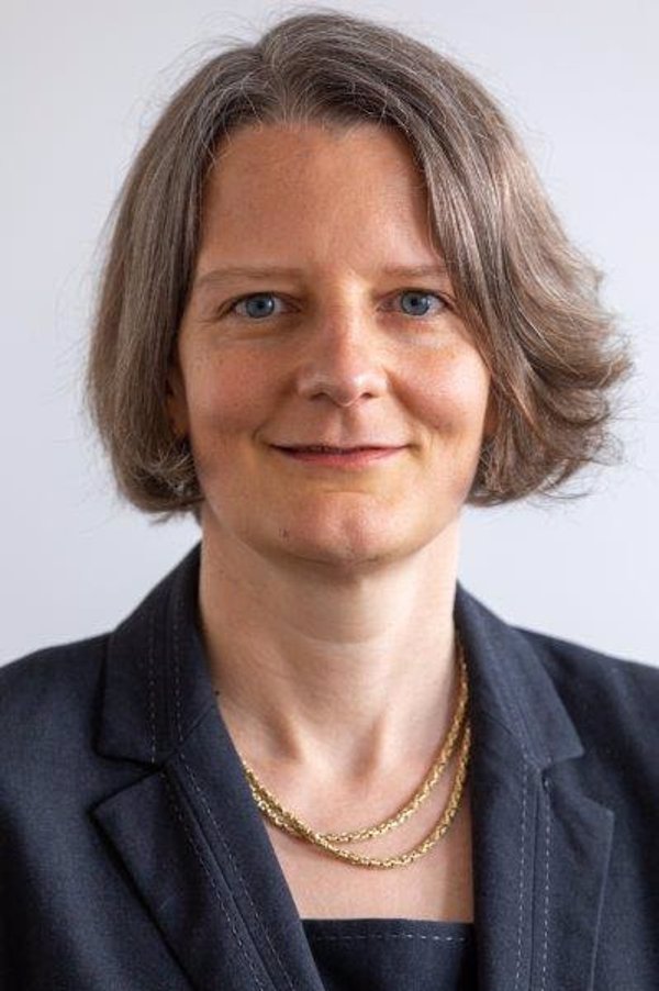 Karen Braun-Munzinger, nueva miembro de la Junta Directiva de la JUR y responsable de resolución