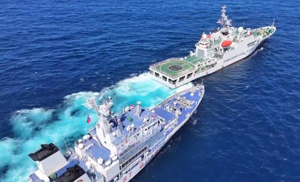Filipinas acusa a China de dañar un buque con el uso de cañones de agua en el mar de China Meridional