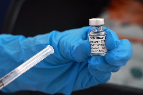 La EMA recomienda actualizar las vacunas de Covid a la nueva variante JN.1, la que más circula en todo el mundo