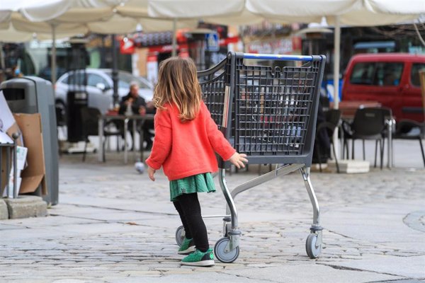 UNICEF pide medidas que reduzcan la tasa de pobreza infantil en España y alerta de 