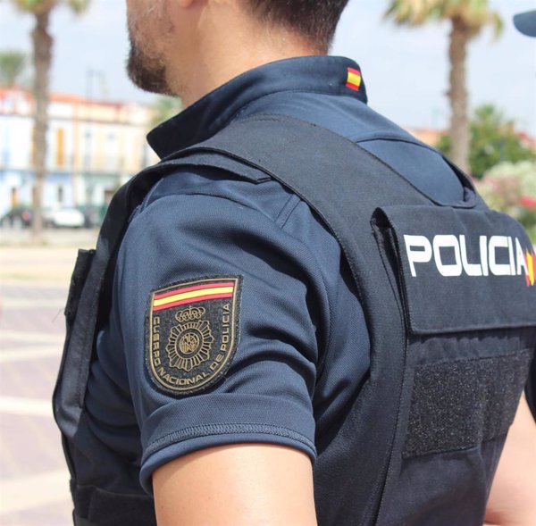 Desarticulan una banda criminal de origen serbio tras asaltar la vivienda de un clan rival en Estepona (Málaga)