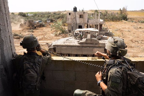 Tres militares israelíes muertos en el ataque con cohetes sobre Kerem Shalom