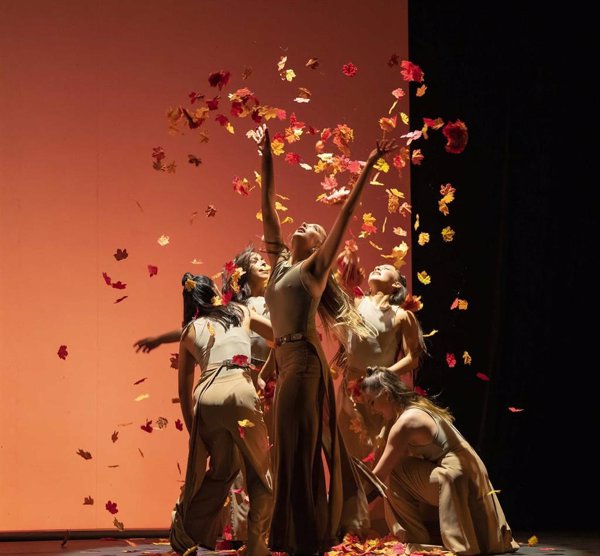 El Real Teatro de Retiro acoge por primera vez una fusión de danza española y el flamenco en sus tablas