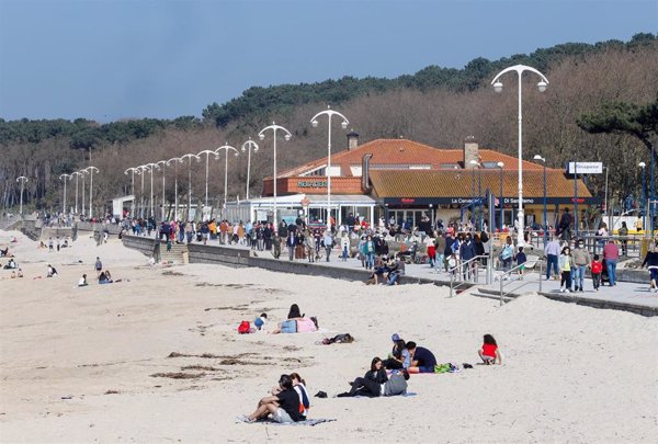 Agencias de viajes y operadores turísticos en España pierden 8.200 trabajadores en un año,según la EPA