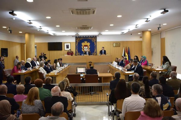 El PSOE de Ceuta echa a dos diputados de su grupo parlamentario y llama a expulsar 