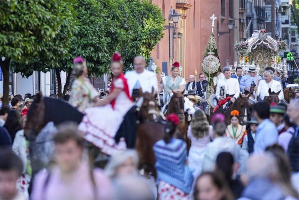 Cinco hermandades rocieras de Sevilla capital regresan este jueves a sus templos