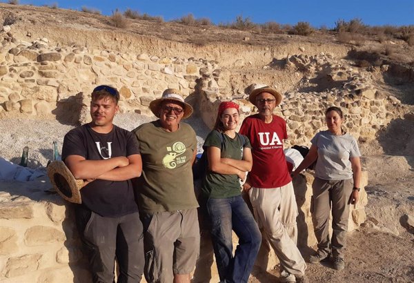 Nuevos hallazgos en el yacimiento alicantino Los Saladares revelan prácticas económicas de finales de la Edad de Bronce
