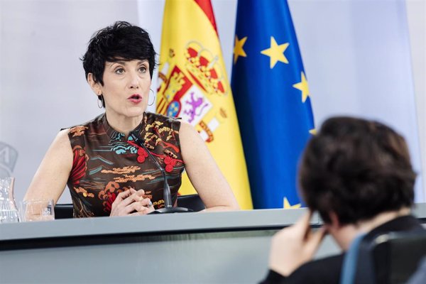 La JEC lleva a Fiscalía a la ministra Saiz, a Reyes Maroto y al PSOE-M por hacer campaña por Illa el día de reflexión