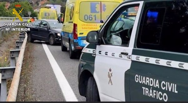 Investigan a una conductora 'kamikaze' que colisionó contra dos vehículos en la A-55 en Tui tras consumir drogas