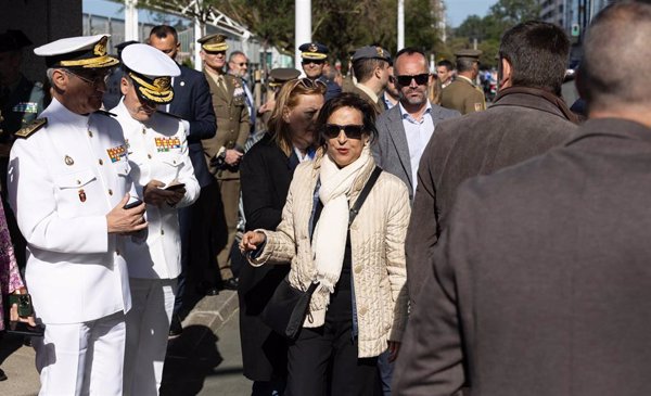 Abucheos y pitidos a Margarita Robles a su llegada al desfile por el Día de las Fuerzas Armadas en Oviedo