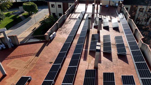 Iberdrola instalará dos nuevas comunidades solares en Ourense y Lugo que beneficiarán a 343 familias