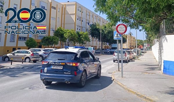 Encuentran en Puerto Real (Cádiz) a un menor de dos años deambulando solo y descalzo de madrugada por la calle
