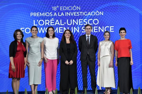 L'Oréal-Unesco reconoce el liderazgo femenino de jóvenes científicas con sus 'Premios a la investigación'