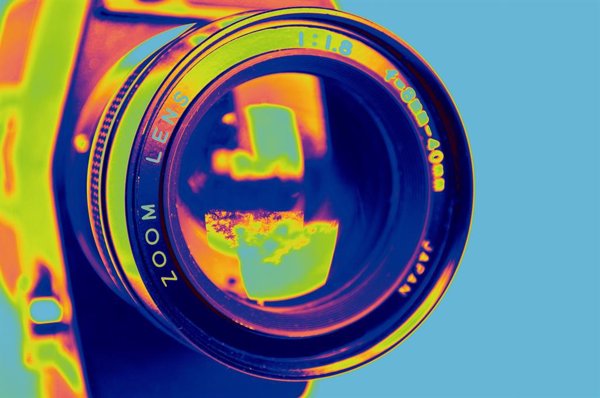 La escuela de fotografía EFTI comunica a alumnos y profesores su cierre y su entrada en concurso de acreedores