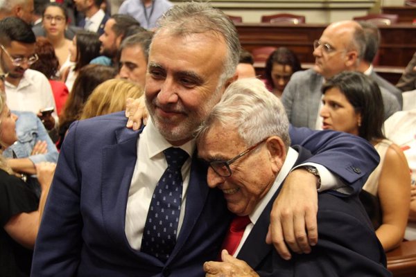 Muere el padre del ministro canario Ángel Víctor Torres