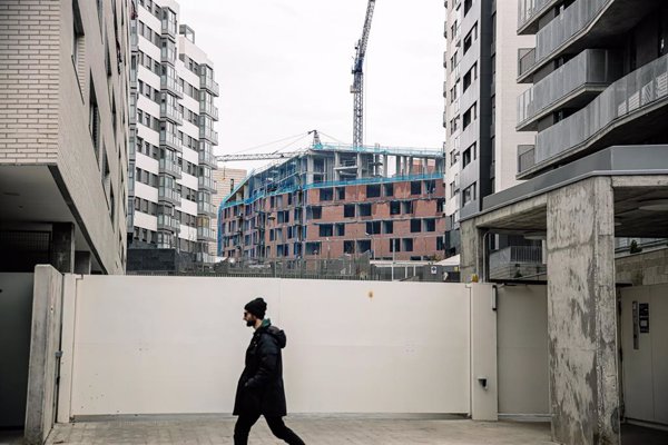 Andimac afirma que desde 2021 se han construido unas 400.000 viviendas, la mitad que nuevos hogares creados
