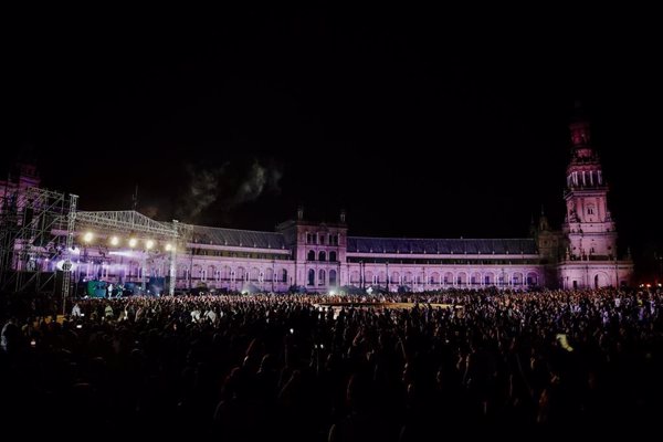 Aitana arranca este viernes en la Plaza de España de Sevilla una edición de Icónica Fest con más de 40 artistas