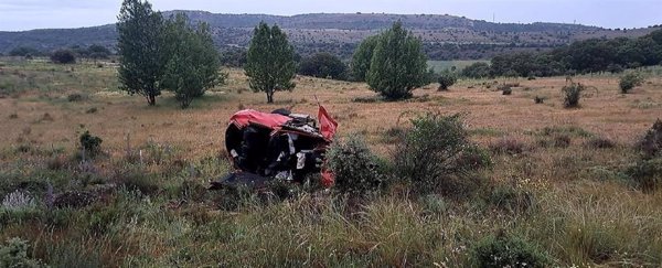 Muere una joven y otros dos resultan heridos al salirse su coche de la vía en Soria