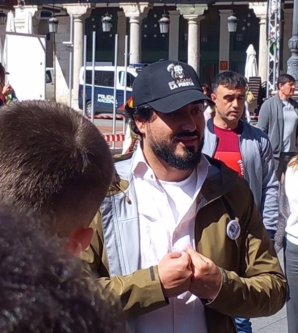 El partido de Alvise irrumpe en el Parlamento Europeo con tres escaños, empatando con Sumar y Ahora Repúblicas