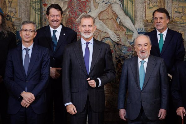 Académicos de la RAE debaten sobre los diez primeros años de reinado de Felipe VI