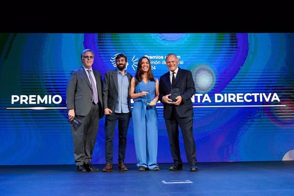 Pedro Piqueras, Ana Blanco y Marta García Aller, galardonados con el Premio Dircom por su compromiso con la verdad