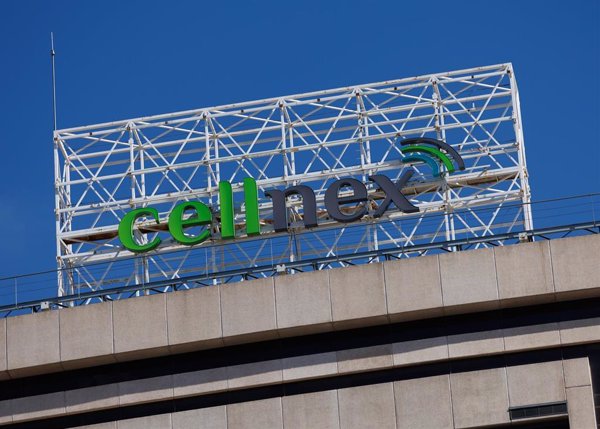 Cellnex retribuye con un total de 6.353 acciones a ocho directivos por un importe de casi 200.000 euros