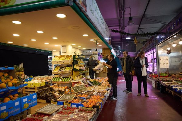 El 50% de los hogares asegura que llega justo a fin de mes y el 40% hace compras más pequeñas para ahorrar