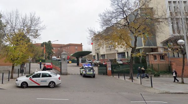 Muere una mujer atropellada por un furgón de la Guardia Civil en Madrid