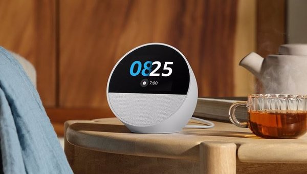 El nuevo despertador inteligente Echo Spot de Amazon llega a España por 54,99 euros