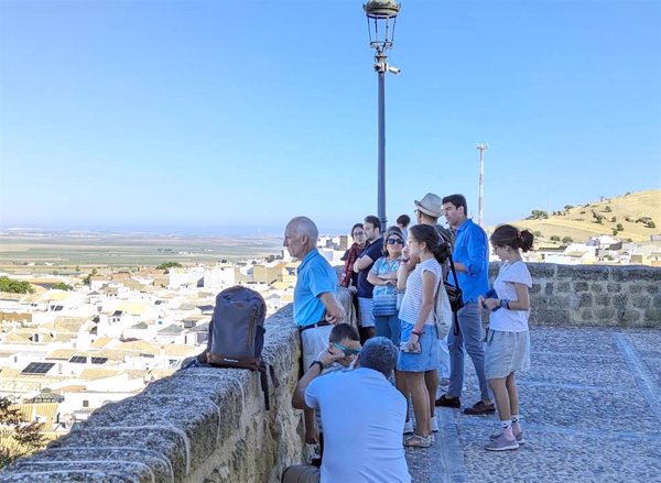Las agencias de viajes alertan de riesgo de colapso ante la aplicación del registro documental el 1 de octubre