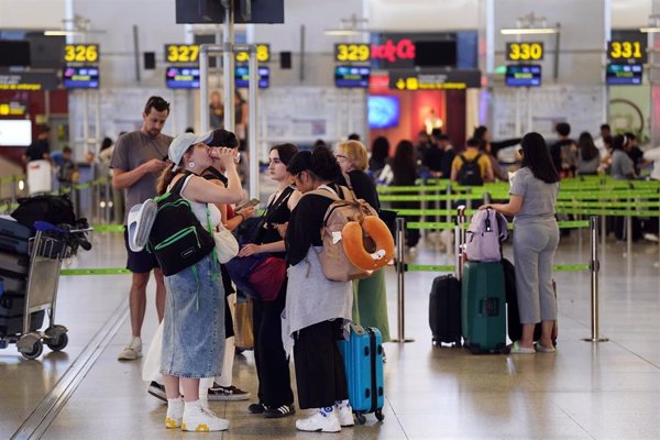 Los billetes para volar por España se encarecieron un 22% hasta junio, la mayor subida desde 2017