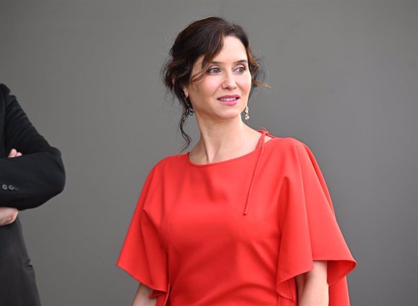 Ayuso apunta a que Begoña Gómez 