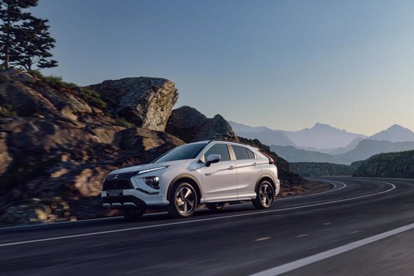 Mitsubishi incorpora a su oferta en España el híbrido enchufable Eclipse Cross desde 27.200 euros