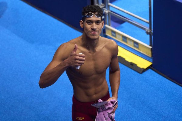 Hugo González se mete en la final de los 100 espalda de Paris 2024