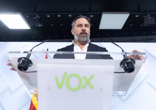 Abascal no descarta pedir la imputación de Sánchez en el 'caso Begoña Gómez': 