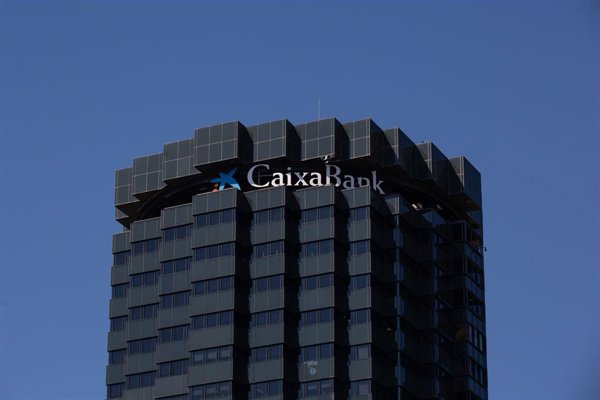 CaixaBank inicia una segunda fase del despliegue de la IA generativa para todo el grupo