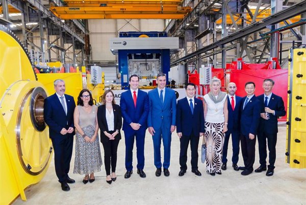 Pedro Sánchez visita las instalaciones productivas de Fagor Arrasate en Kunshan (China)